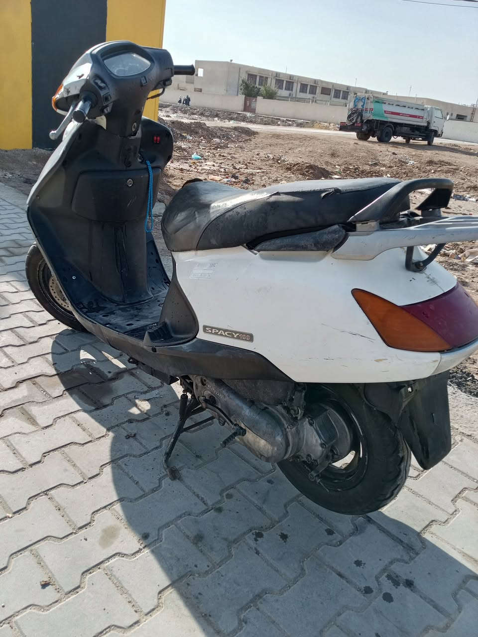 سبيسي ياباني نضيفه مكينه مفتوحة ناعمه وحلوه كفرات اصليه بلاديه ابو ختم قبق هندر  بلادي دشبوله بلادي صالنصه بلاديه السعر 400 مكاني الخاجية ***********
