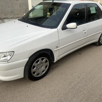 شباب بيجو 306 موديل 2002 ماشيه 280 الف كم السياره تخم تاير جديد وباتري...