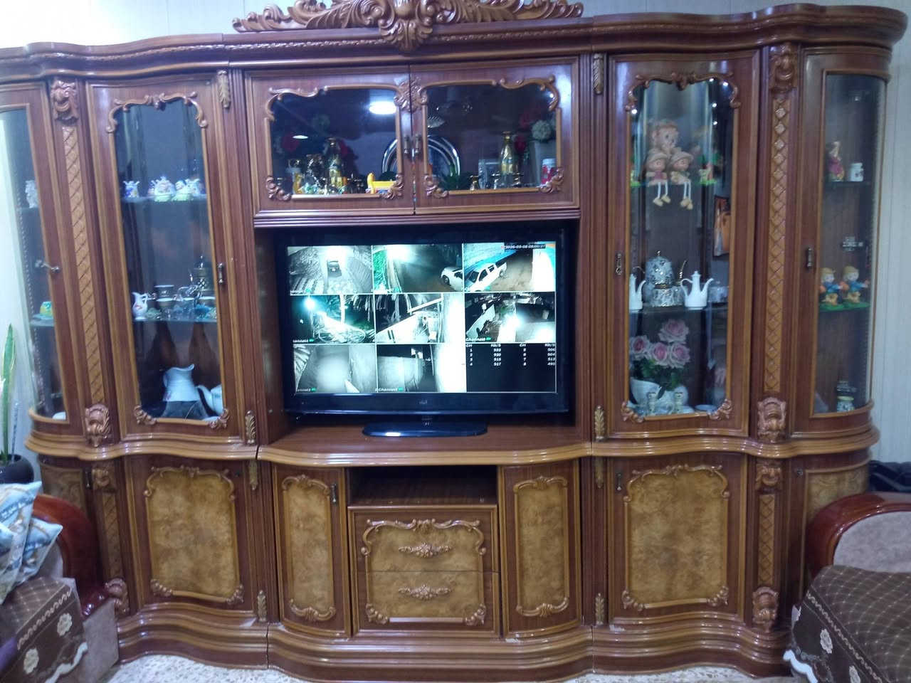 معرض للبيع السعر 300 وبي مجال استفسار ***********
