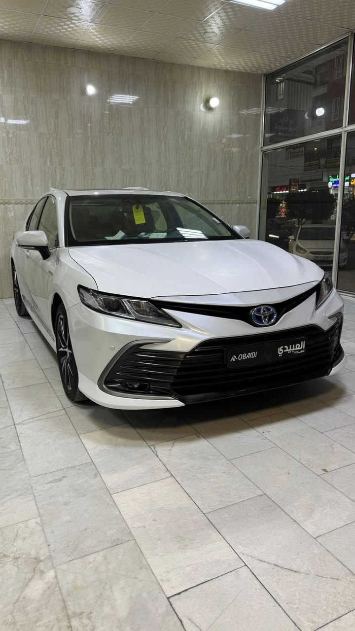 كامري 2024 هايبرد  وكاله عبد اللطيف جميل فول 1/1 GLE
ماشيه 22 الف 
رقم الهاتف ***********
