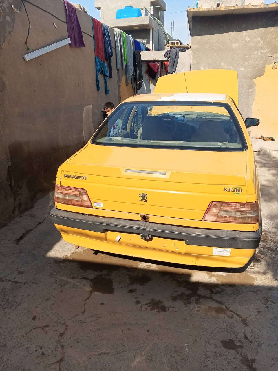 السلام عليكم بيجو لميس 2015 مكينه جديده كير نظيف السعر 35 ورقه*********** رقم الماني هيه وغرامات مصفره مكاني بغداد
