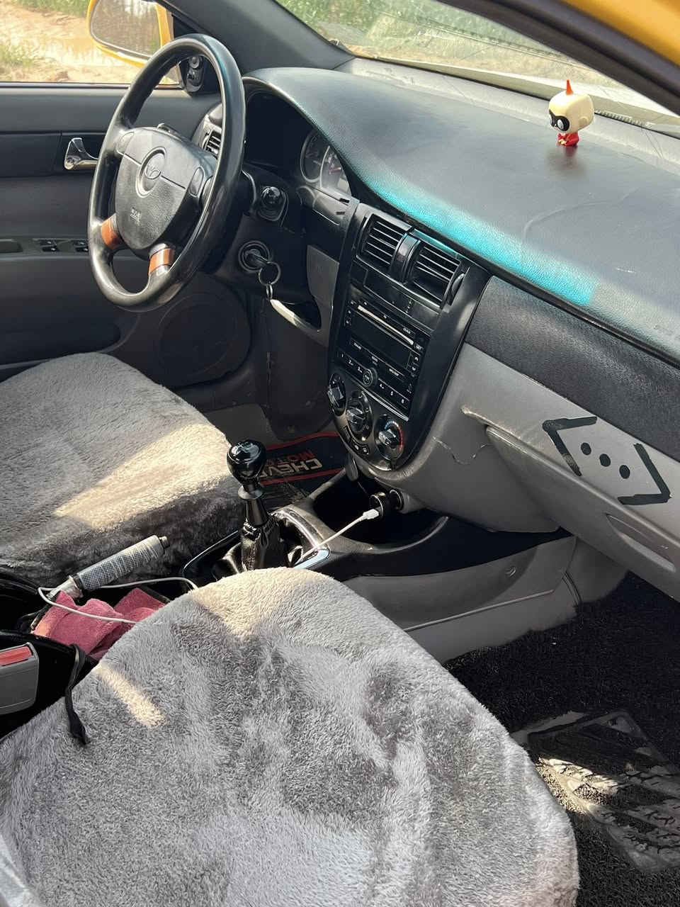 السلام عليكم شباب
اوبترا للبيع 2010 كير عادي 
كير محرك تبريد كهربائيات كلها شغالة وكل نقص مابيها 
رقم الماني ديالى لغاية 2027 
محرك لاصرف ولا تبخير 
صدر امامي خلفي جديد 
تخم تايرات جديد 
مصفرة هيئة ومرور 
السيارة شرط التحويل 
ارضية مخلفة وكشنات مدوشمات 
مكان السيارة ديالى بعقوبة 
السعر 49 بي مجال بسيط كلش 
***********
