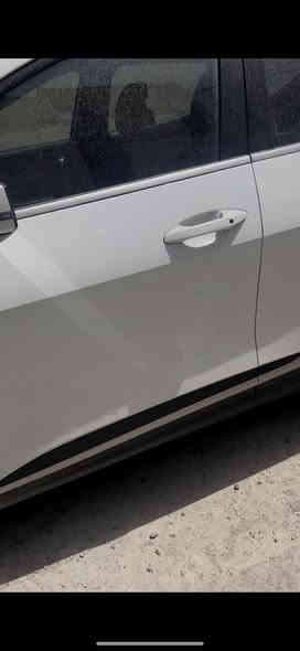 السلام عليكم سبورتج ٢٤ فول الفول بانورما بصمه حساس امامي خلفي شاحن وايرليس كشنين كهرباء شاحن وايرليس تدفئه بالكشن والستيرن وباقي الموصفات الفول مال الجي تي عده الجلد وتبيريد الكشن ماشيه ٣٥ الف 
بيها ملاحظات 
شخط صفحه خباثه رفيع كلش مكحله  وبيها رصعه اباب السايق وفطر بالجامه الاماميه 
السعر المطلوب 
٢٣،٣٠٠$ وبيها مجال بسيط مكان السياره الكراده الصبح العصر شقق حي صدام 
***********
