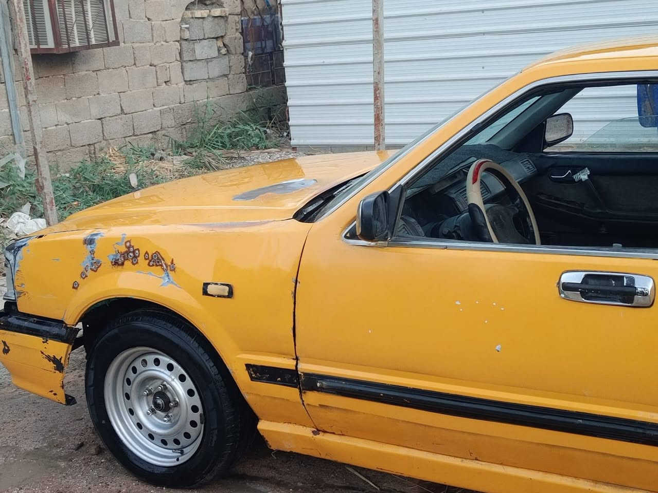 نيسان سدرك 2001 سيارة حلوة كير ومكينه خير من الله ابيع بس راعي راعيها موجود *********** ***********..
