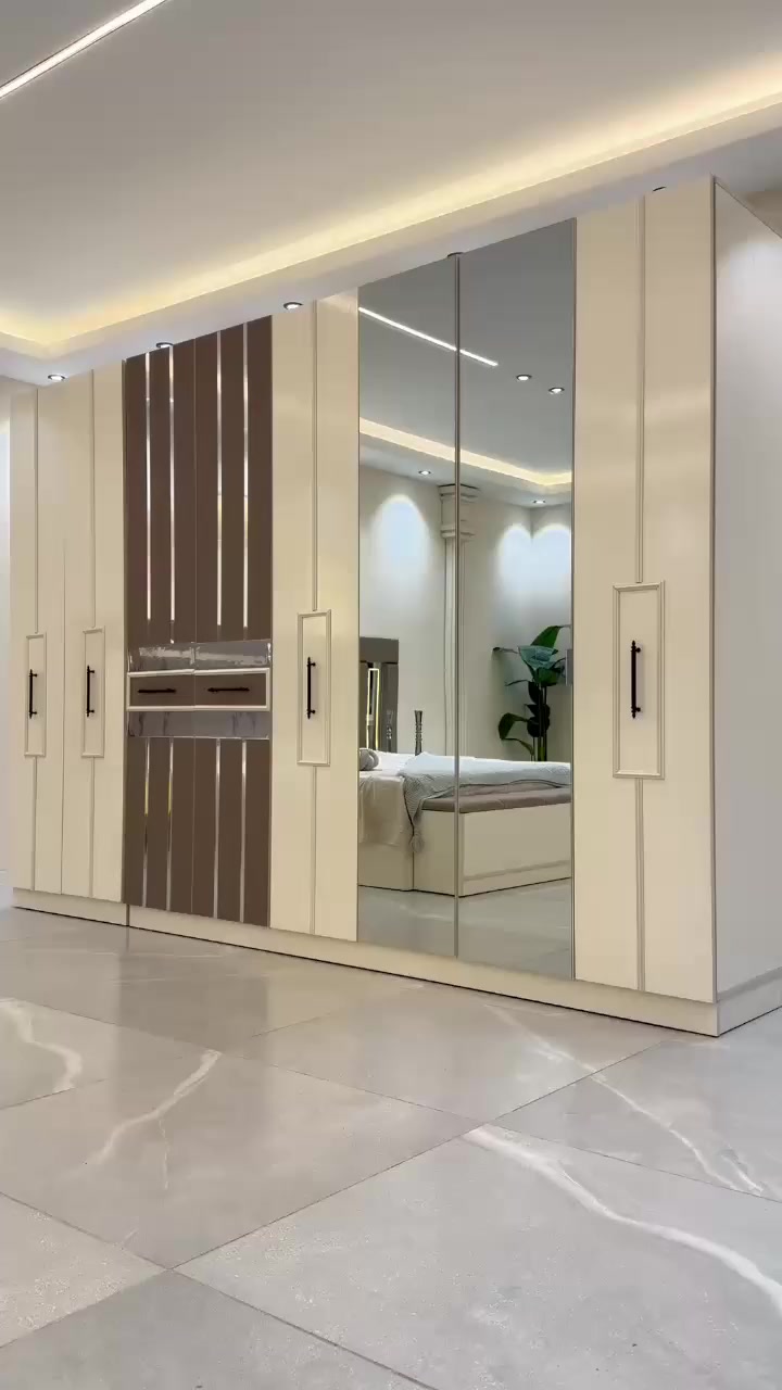 غرف جنن واقساط توصيل مجاني*موديل   مريم      المودرن*
*10 قطع*.    *320سم*

*1- ضهر بلوك*

*2- برغي وچوي حديد*
  
*سرير مخزن جك*

*5- شغل درجه اولى*

•••       *السعر🔥 مليون و750🔥  •••*السعر ثاب


**إذا كنت صاحب هذا الإعلان وتريد حذفه لأي سبب، رجاءا أرسل رسالة إلى الدعم الفني**