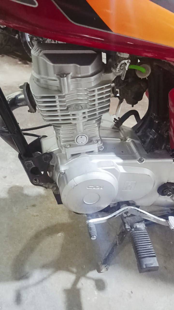 سلام عليكم نامة شلامجة بلاد المحرك مامفتوح ودراجة حيل نضيفة شوفت عينكم ويلات جدد هنا وتايرات دبلات شوية تعبانه دراجهة دوات دوات مكفولة عشاير شلعة ومعدل يشك الكاع دراجهة تعمير 25 السعر 650وبيهة شويه مجال للشراي رقمي ***********
