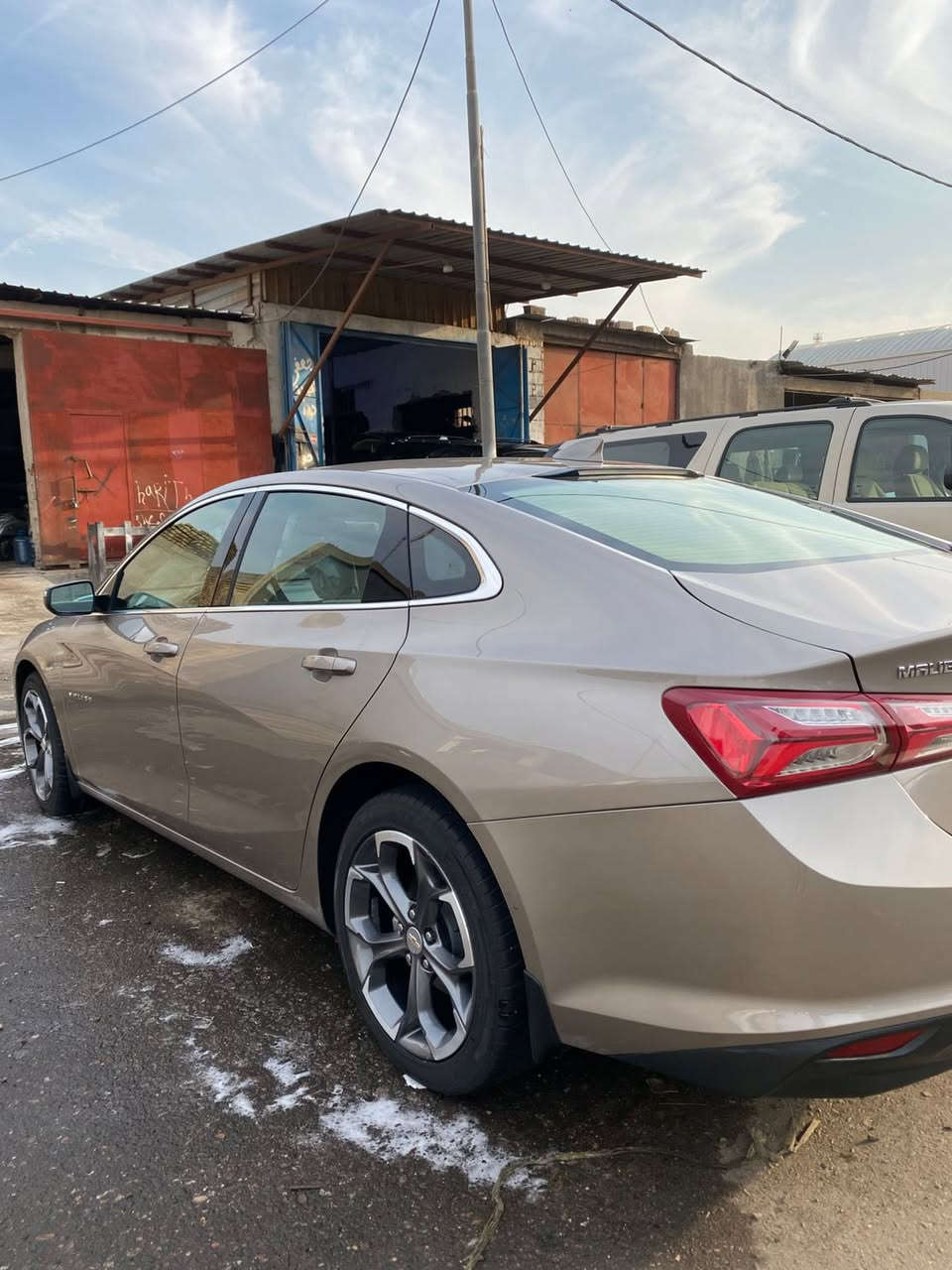 سلام عليكم 

ماليبو موديل ٢٢
وارد امريكي
لون مميز رقم بصره معوقين بعد سنه وتصير حره
السياره حادثها جاملغ وباب عكس السايق الباب راجع نفسه 
بيها كص فوك اللغد مقدار شبر وبيها بارد اقل الشبر جاملغ خلف السايق
باقي السياره كفاله
مواصفات 
بصمه
تحكم ستيرن
شاشه كبيره
كار بلي
كشنات كهرباء
اوتو هولد
سايد بريك دكمه
شباك بلاك اسود
بصمه ابواب
دواخل بيجي 
السياره حداديتها ١٠٠/١٠٠
ااسياره مامتعوبه ومالبيت 
مكينه كير كفاله ماشيه ٦٣
باقي السياره على وضع الشركه 
ترايها لاربيل شرط
مكان السياره بصره حمدان والمعوق موجود بالبصره شرط يسويلك وكاله وسعر مناسب شرط ماكو هيج سعر سعرها ١١٥ وبيها مجال 
للاستفسار الاتصال على الرقم(***********)
مامتواجد عالفيس
