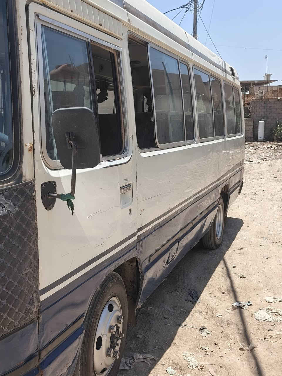 السلام عليكم كوستر قنبور للبيع
السياره  قطرت  خياس ما بيه  
مكينه بنكو 3000وكير مال ابريجو
تخم تيار جديد 4 جوبلس 
دومشه جديده
صفاح مدومشه مال الداخل
اكسل خفيف السياره دسك وبور
السياره كاعيه وصدر كله جديد صدرها مفتوح
رقم الماني سنويه  كهربائيات كله شغاله
شاير دبل اشار ما بيه اي نقص 
مكاني بابل الهاشميه للستفسار //***********
