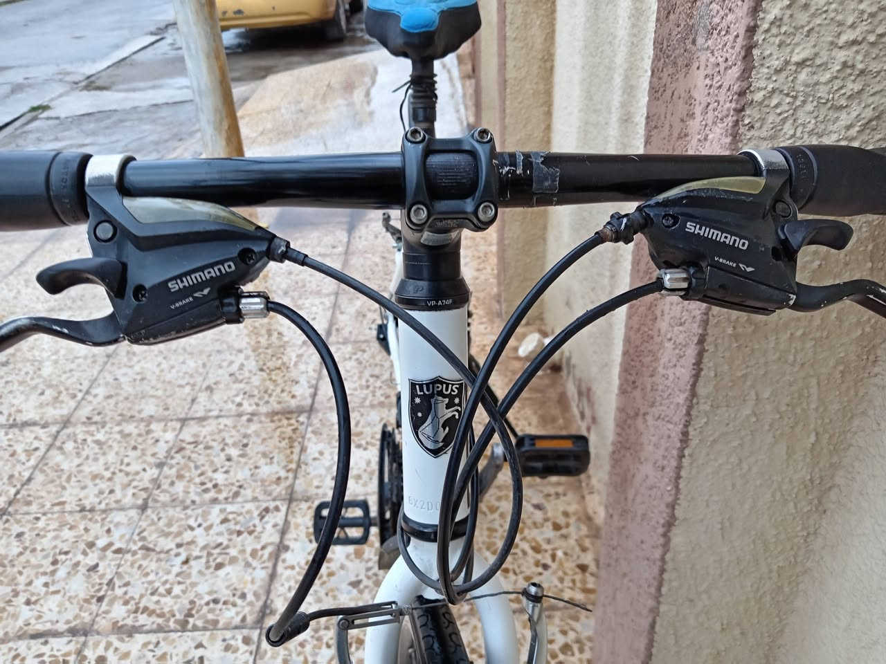 #للـبيع 

دراجه c700 
حجم 28 معدن المنيوم
سستم شيمانوا
بدالات سرعه 7×3 فقاس شاشه 
بريكات شيمانوا ديور xt

#السعـر 100 
#مكاني جانب الايسر حي فلسطين


**إذا كنت صاحب هذا الإعلان وتريد حذفه لأي سبب، رجاءا أرسل رسالة إلى الدعم الفني**