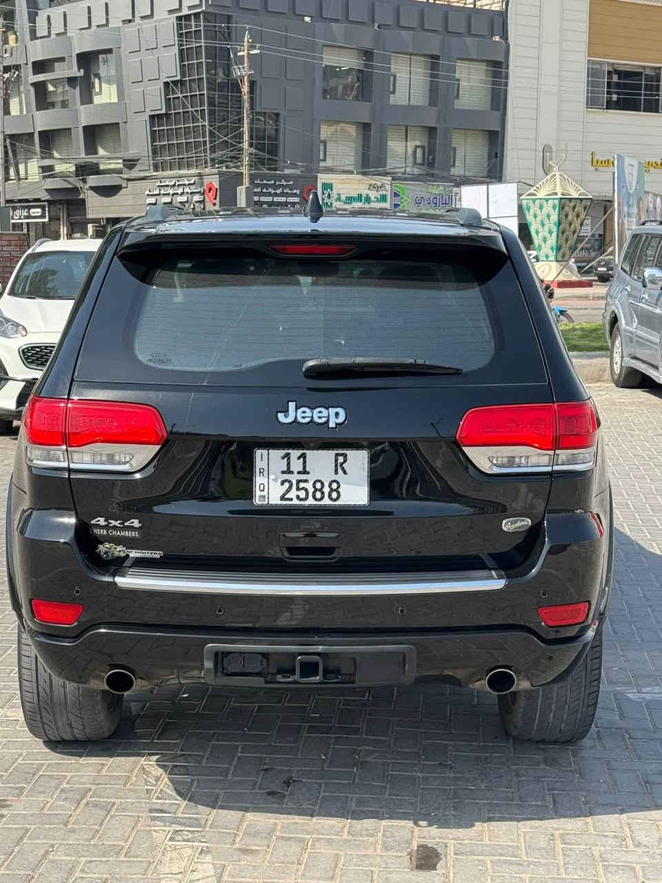 السلام عليكم 
جيب للبيع او مراوس بااقل 
موديل 2020
اوفر لاند
8 سلندر مكينه 5.700 Rt
فول مواصفات 
حادثها بنيد فقط بدون ايرباك
رقم بغداد بااسمي
ورقمها حلو 
السعر 230
ومو سعرها والله  وبيها شي بسيط 
شعندك مراوس نزل 
مكان السياره كربلاء
***********
