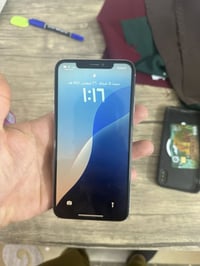 آيفون XS ماكس • ٦٤ • جامعة