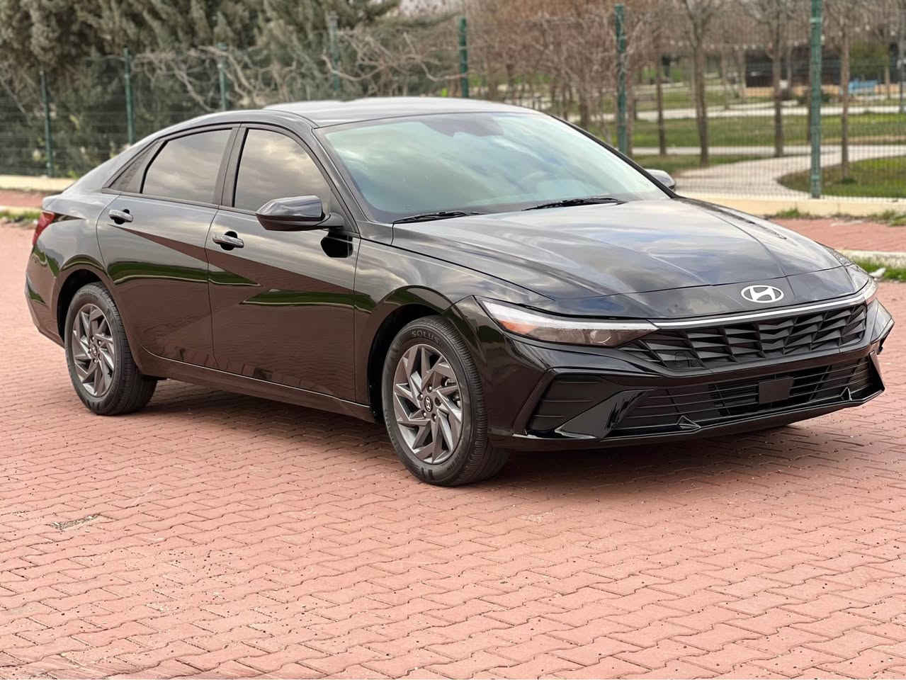 هوندا النترا 2024 كلين بدون  حادث و بدون صبخ بدون بارد بدون شخوط السعر 148$ ومجال قليل 
مواصفات سياره SEL فول فول عدا فتحه 
معروفه گيچ الكتروني تشغيل عند بعد بصمه ابواب بصمه صندوق بصمه تحديد سرعه تحديد مساره شاشه كاميره اناره داخليه متغيره الوان والاستوع رادار امامي و خلفي جانبي وظعيات للقياده نورمال/سپورت سمارت /ايكو /  تحكمات ستيرن كامله اناره يد باب عند اقتراب فتح صندرق عند اقتراب  و هتد... ماشيه 23 mil گير محرك حجر گزوز رادار كل شرط سياره دخول جديد تترقم اربيل دهوك سليمانيه مكان سياره عقره ابعت عن اربيل دهوك ساعه رقم هاتف *********** واتساب رقم هاتف اسيا *********** بث مباشر اكر, نينوى
