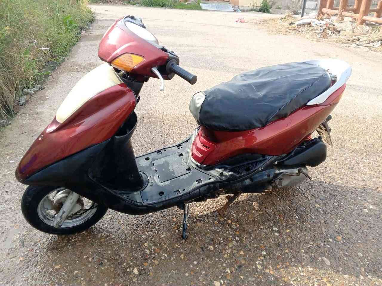 دراجه بريس شغاله من كلشي نكره سلف بيع شغال سعرهه 300بيهه مجال رقم التلفون ***********
