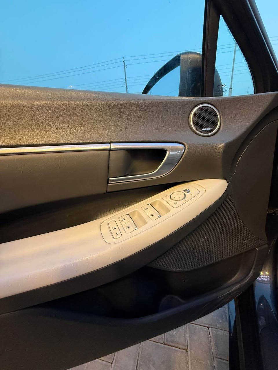 للبيع سوناتا 2023 • كفالة عامة • لون رصاصي

سيارة نظيفة ومتعوب عليها، ما بيها ولا ضربة، فقط بيها باردات  2والباقي كله كفالة عامة من الدعامية للدعامية، يعني تمشي وتدعيلي.
السيارة ما تحتاج ولا دينار، ممشا 70 ألف فقط ومستخدمة استخدام راقي.

المواصفات:
 • مكينة2000هايبرد اقتصادية وقوية
 • ويل سبورت
 • نقطة عمياء
 • تحديد مسار
 • سايد بريك كهربائي
 • ستيرن كهربائي
 • مواصفات كاملة ما عدا الفتحة
 • رقم بصره حره والمعوق 
 • تحويل ثاني يوم
 • اللون رصاصي غير محدد

السيارة كلش نضيفة جداً

العنوان: البصرة – أبي الخصيب – العوجه – قرب تقاطع شيخ أبراهيم
للتواصل: ***********متواجد واتساب وفيس واتصال
السعر 190 ابو الخصيب, البصرة
