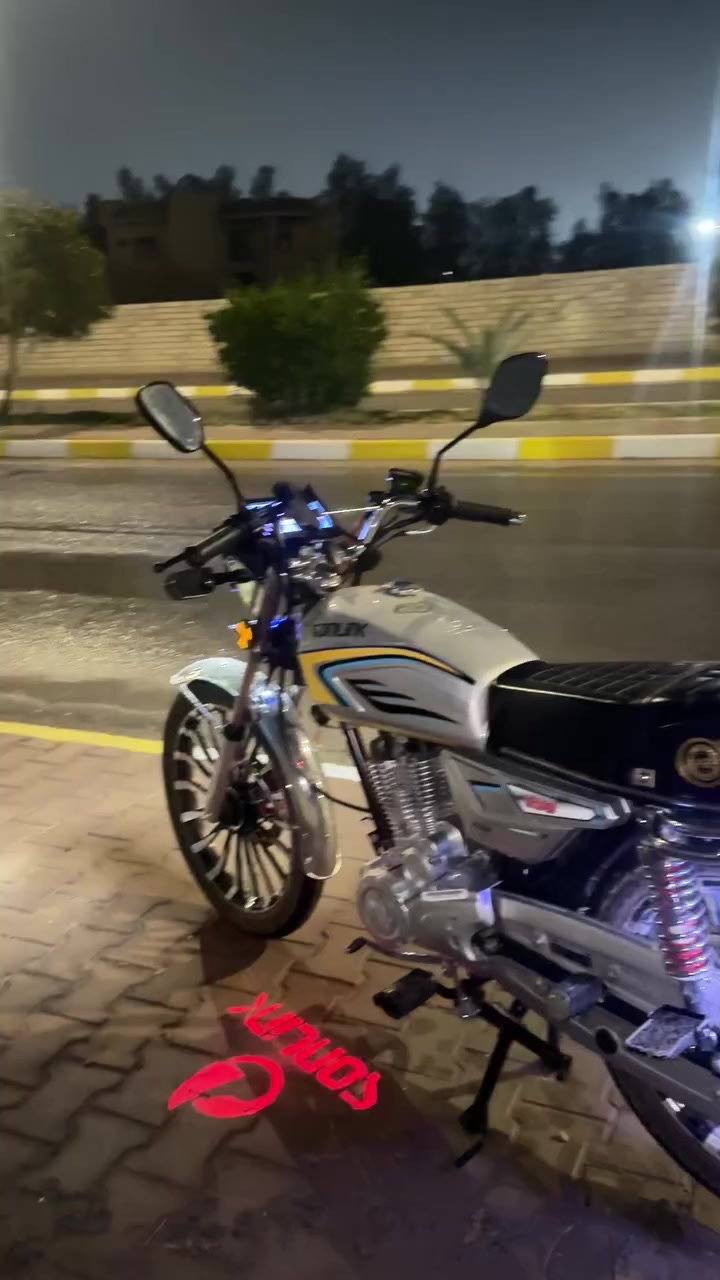 دراجه سيفان سونك 2025
للبيع صار شهر من شديتها بعدها وضع شركه 
لون سلفر مميز 
صالنصه كاتم 
السعر 850وبيها مجال كلش بسيط 
***********
