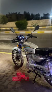 دراجه سيفان سونك 2025 للبيع صار شهر من شديتها بعدها وضع شركه  لون سلفر...