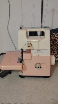 مكينة اوفر • للبيع • نجف