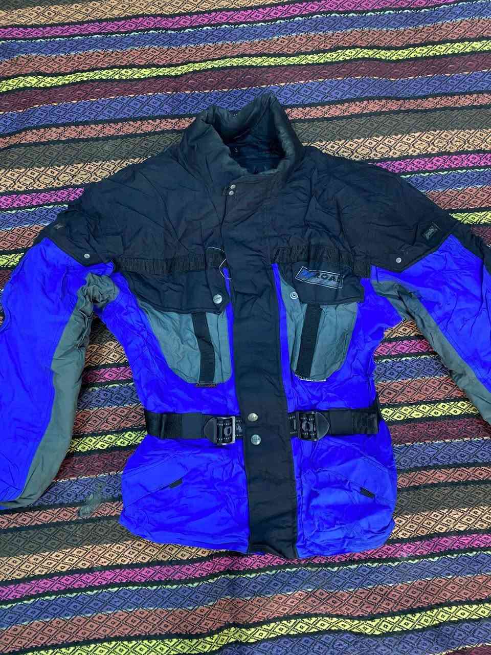 اخوان سلام عليكم اول شي عيدكم مبارك وكل عام وانتم بخير وصحه وسلامه 
هاذ موسم سفر وكلة مطر وبارده وفرت الكم قماصل مال دراجات فول كسارات ضد المطر والهواء سعر القطعة 25الف فقط


**إذا كنت صاحب هذا الإعلان وتريد حذفه لأي سبب، رجاءا أرسل رسالة إلى الدعم الفني**