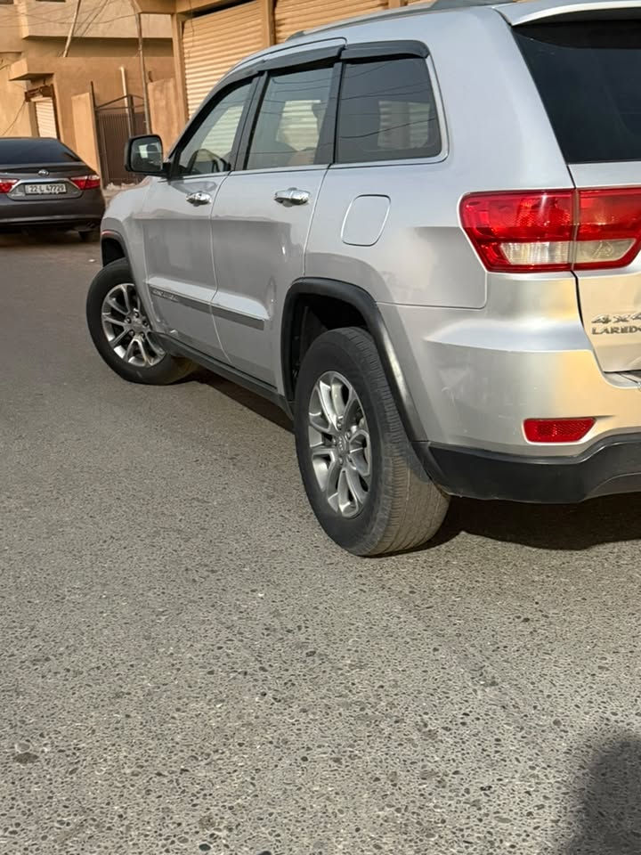 جيب 2011 بيها صبغ ربع باب السكن الامامي كير محرك شرط ماشيه 180 حقيقي السعر 158$ وبيها مجال 
العنوان كركوك الحويجه قرى الحلوات 
***********
