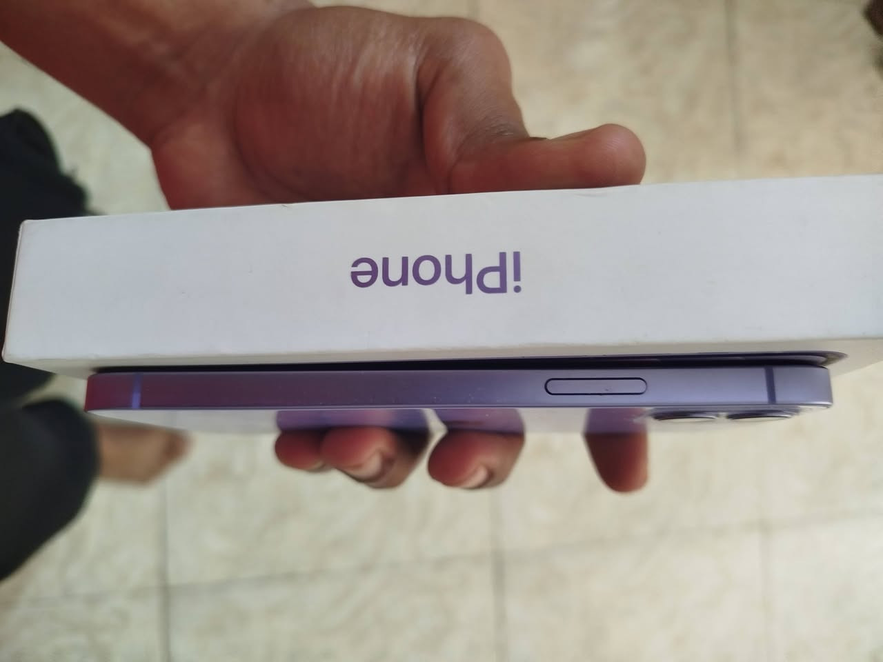 سلام عليكم ايفون 12بطاريتة 76كارتونة اصلية وكيبل شاحن اصلي ذ128...
وساعه ابل saجيل ثاني .جديدة بطارية 100.كامل غراضها ..
مع ضمان للكل .
واتساب ***********
