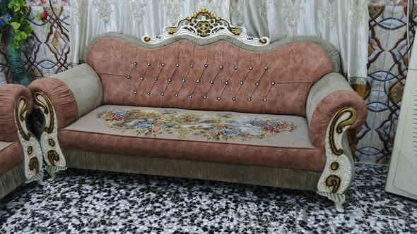 سلام عليكم 
تخم 10مقاعد تزكام جديد ما مستخدم جديد حيل تفصال ثقيل خشب بلوك اسود من اكلك جديد جديد اي ضرر ماكو وقماش مميز ابو وشم جديد حيل  سعر 475وبي مجال الشراي يجي خاص او وتساب ***********
