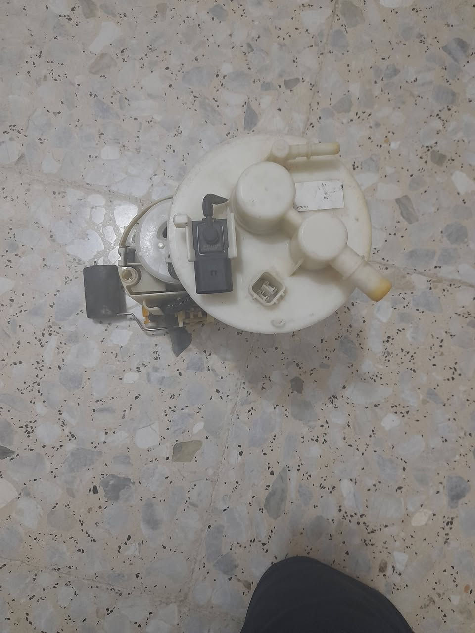 عندي عبوة وفيت بم كلش نظيفه للبيع ٦٠٠٠٠ الف *********** موديل ١٦ فورتي بغداد الشعب

