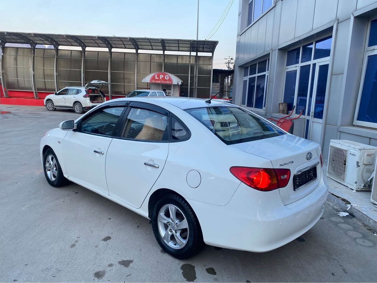 هؤنداي ئاڤانتي مؤديل 2009
سه ياره كه وه سفي ناوي سفره
تايه ي شه ريكه له بن ماوه
گيرومه كينه به شه رت
سه ياره كه زؤر كه م رؤيشتوه150 رؤيشتوه
كامل مه سروف كراوه
ژماره ي تلؤن 
***********
*********** رانية, السليمانية
