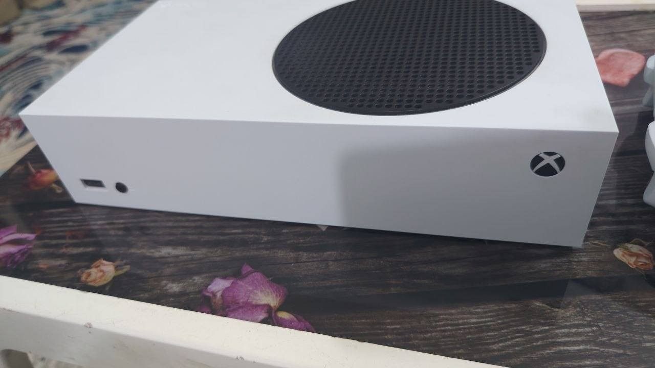 السلام عليكم جهاز سيرس اس للبيع هو و ملحقاته كامل النظافه كدامك وياه جوستك و بطاريات اثنين دوبي الجهاز ما مفتوح بس الجوستك مفتوح مبدل كير R بكير مغناطيسي و كير الL بيه درفت بسيط سعر 335 و بيه مجال
مكاني الديوانية


**إذا كنت صاحب هذا الإعلان وتريد حذفه لأي سبب، رجاءا أرسل رسالة إلى الدعم الفني**