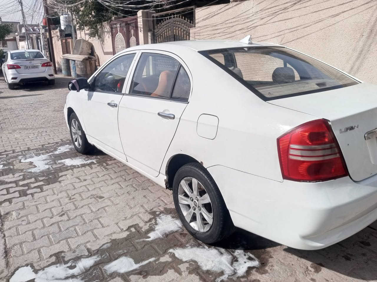 السلام عليكم نيفان 2011 مابيه لا صبغ ولا ضربه فقط بارد 
رقم كربلاء انكليزي 

محوره محرك كير اوتوماتيك كورله 

جاهزه من كلشي

السعر 42 وبيه مجال قليل 

مكاني كربلاء حي العامل 

استفسار ***********
