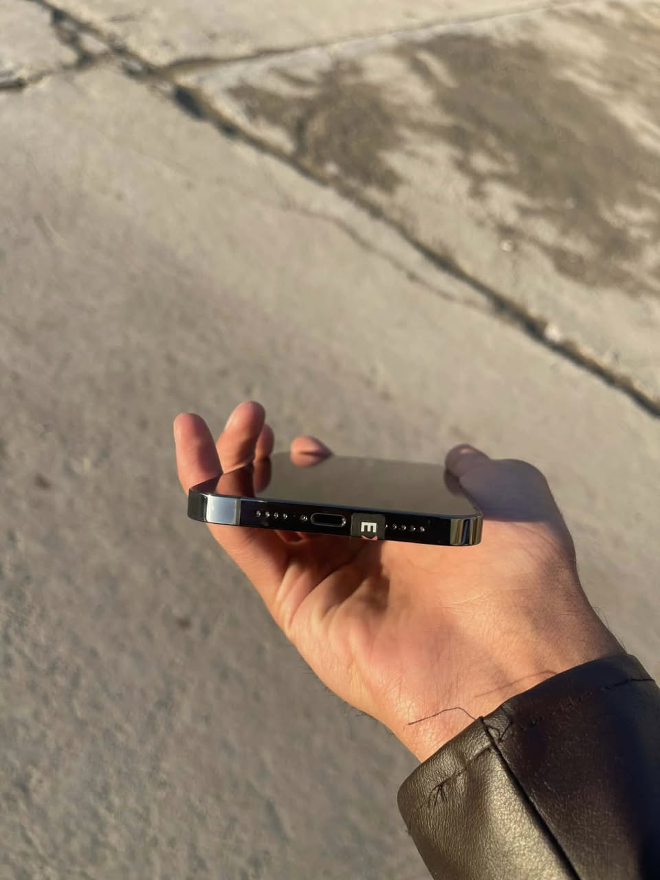 آيفون 13 برو ماكس بيع فقط
ذاكره 256 

بطاريه 97

تك 

*********** 

السعر 700
