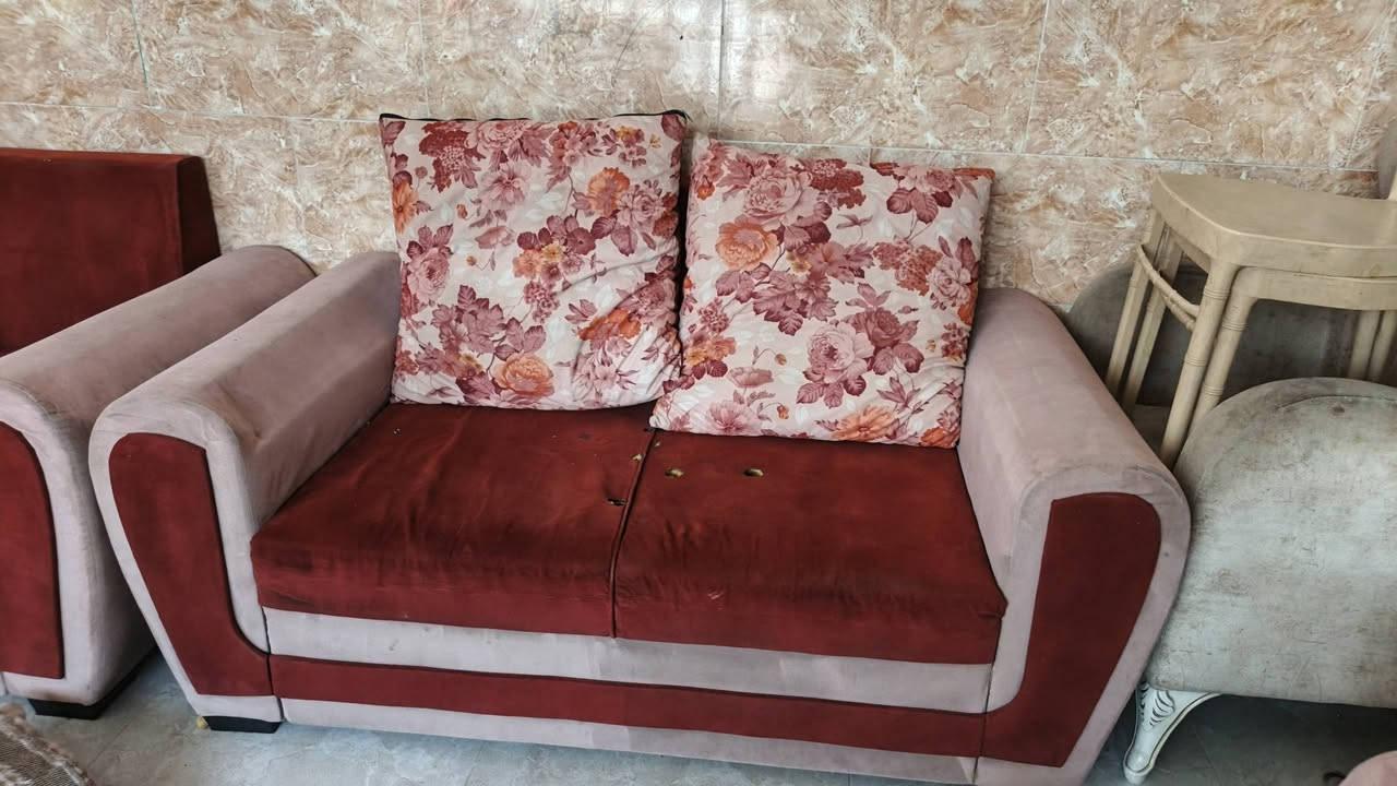 السلام عليكم اغراض للبيع اسعار مناسبة جدا اي استفسار اتصل ***********
