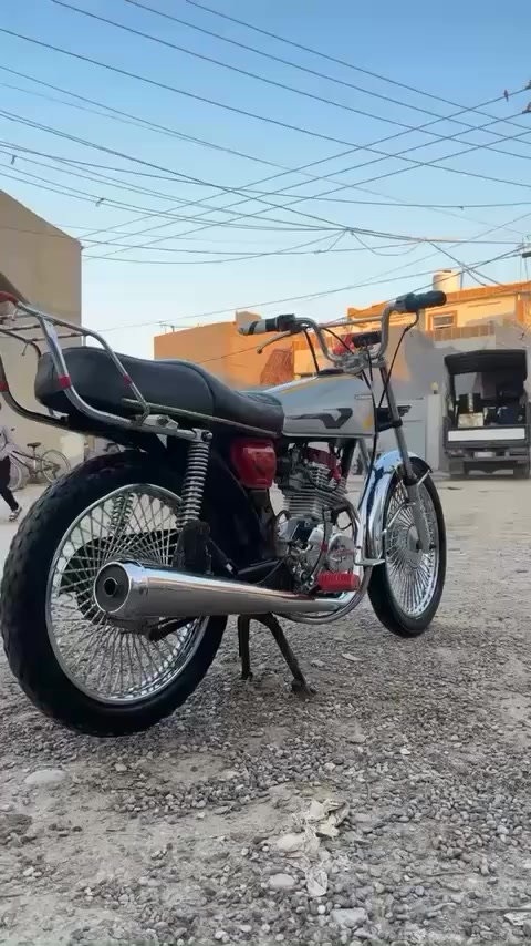 سلام علیکم.ئەی ماتۆرە ئەرا فروشتنە مةكينة نامی تۆ پڕۆ مۆدێل ٢٠٢٥  مەکینە یەک مانگە هالە سەری عەیبی تێدا نییە بەشەرت مەکینە وەشەرت نەکریاسەو تایە بۆ تایە بەشەرت 470یەک تۆز مەجال ***********
