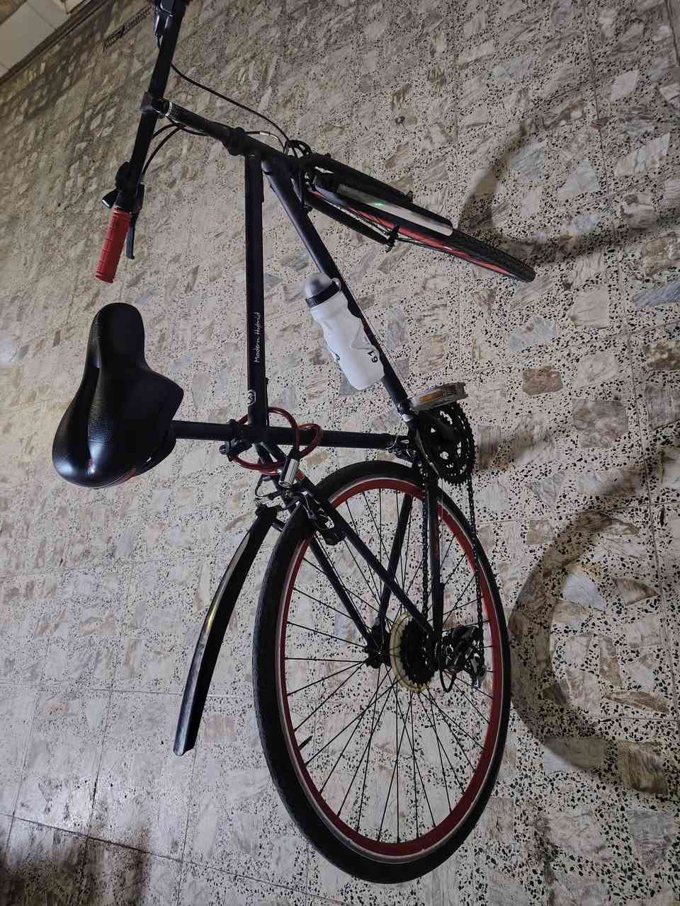 🚴‍♂️ دراجة هوائية C700 بالة للبيع 🚴‍♂️
🔹 الموديل: C700 (بالة) 🔹 الحجم: 28 🔹 الحالة: جيدة وجاهزة للاستخدام 🔹 مناسبة للمشاوير اليومية والرياضة.
💰 السعر: 135 ألف دينار وبي مجال للسوم
📍 العنوان: بغداد – الحسينية
📞 للتواصل: ***********
