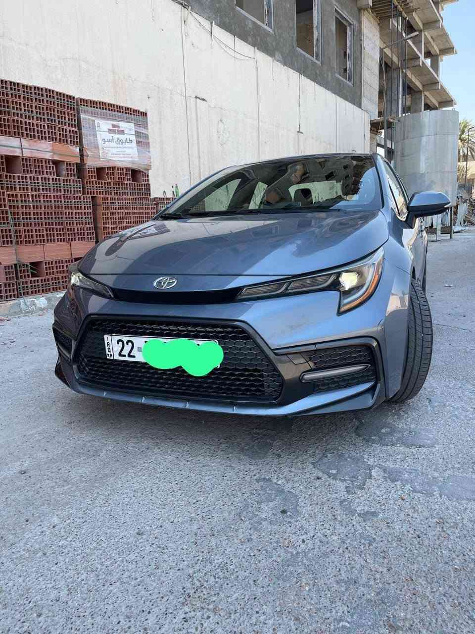 للبيع تويوتا كورولا SE موديل 2021 وارد أمريكي
الموديل: 2021
الفئة: SE (فل مواصفات)
الاستيراد: أمريكي
المحرك: 2000 سي سي
ناقل الحركة: أوتوماتيك (10 سرعات)
الممشى: 19,000 كم

حالة السيارة:

- شبه كلين.
- ضرر خفيف في الباب كما هو موضح بالصور.
- صبغ قليل مع كفالة فحص.
- رقم أربيل باسم المالك.

المواصفات:

- رادار أمامي وجانبي.
- كاميرا خلفية.
- تحكم كامل بالمقود.
- شيفتات خلف المقود.
- شاشة لمس كبيرة تدعم Apple CarPlay.
- شاشة معلومات متعددة.
- نظام صوتي مميز.
- فتحة سقف (سلايد).
- مقاعد رياضية SE.

السيارة بحالة ممتازة وجاهزة للاستخدام.

الموقع:
بغداد اليرموك 

رقم الهاتف:
***********

