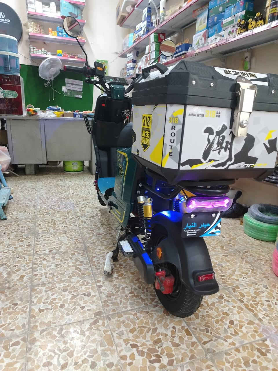 السلام عليكم #ماطور شحن R8 #للبيع 525الف وبي مجال الجيل الاول موصفات عليه بطريات 5دبل كلو شغل بس الشاشه بيه خلل بصيط ابيعك فحم المطور نضيف مابي اي نقص شرط الفحص العنوان موصل حي سومر توصال علا الرقم ***********
