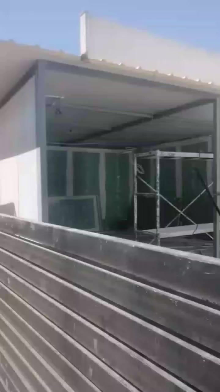 حدادة الاخوين شغل اليوم عمل سقائف جملونات ومحلات سندويش وجينكو وابواب وشبابيك وعرف سندويش يوجد خلفة واثنين عمال للاستفسار رقم ***********
*********** يوجد واتساب للرقمين
