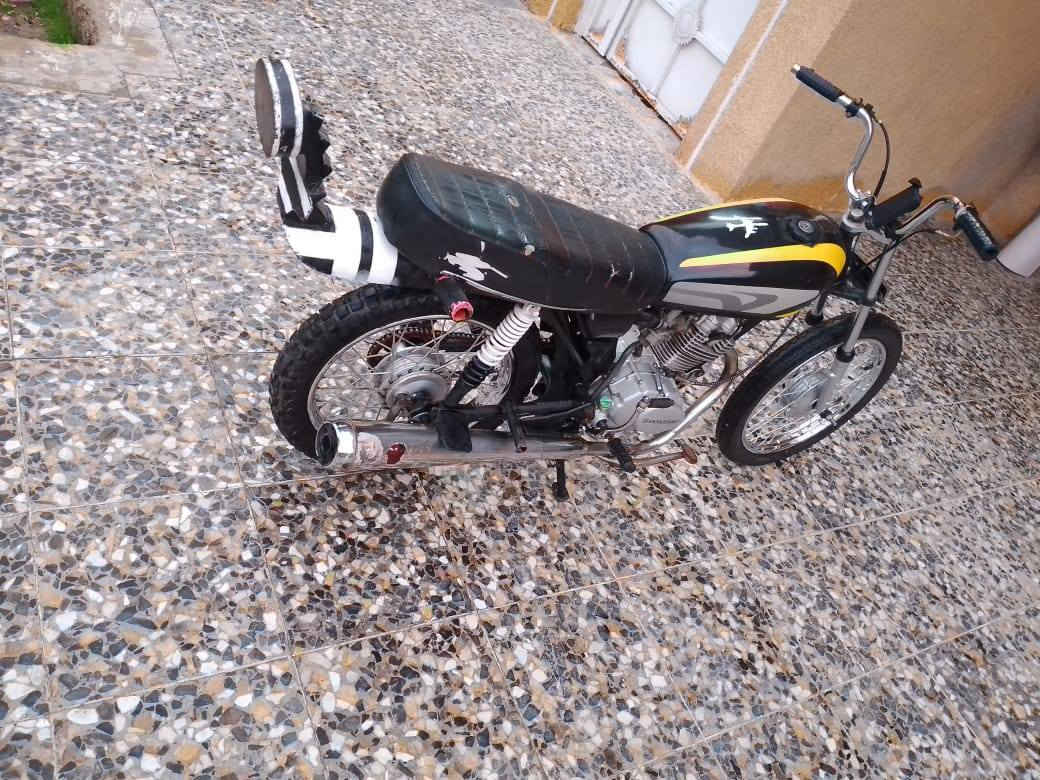 مره خصت الادمن المحترم هاي دراجه للبيع  مال حربكه وتعليك دراجه شغاله ومضمونه لا تبخير ولا تنقيص ولا اي عطل بس شغل واطلع انسه توكفك بالشارع  سعرهه 350 وبيها مجال عنوان بغداد المدائن ***********
