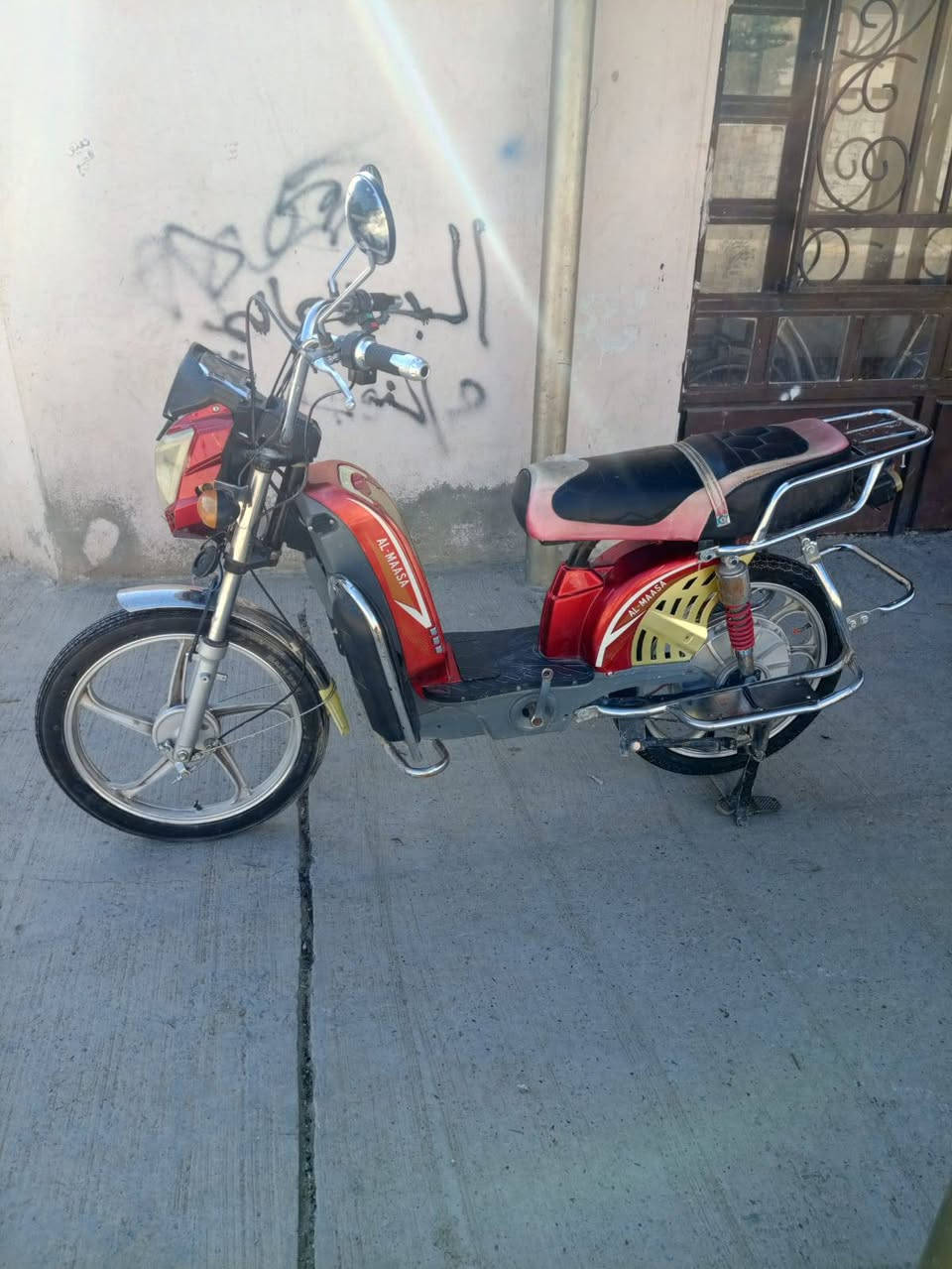 السلام عليكم ماطور شحن للبيع خمسه بطاريات بعده جديد بطارياته يقرن عشره السعر. 275 وبي مجال بصيط المكان فلوجه رقم هاتف / ***********
