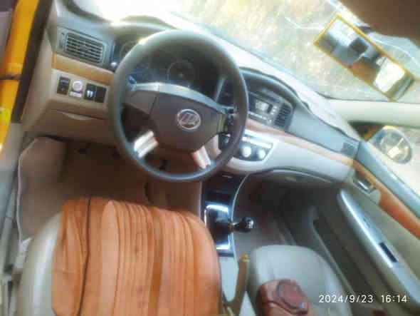 السلام عليكم ليفان 620 للبيع او مراوس حسب القناعه گير مكفول محرك مستحق مكانها حله راعيها يحول غرفتها نضيفه كهربائيات كامله رقمها احمر سعرها 25وبيها مجال للاستفسار *********** أو تفضل خاص
