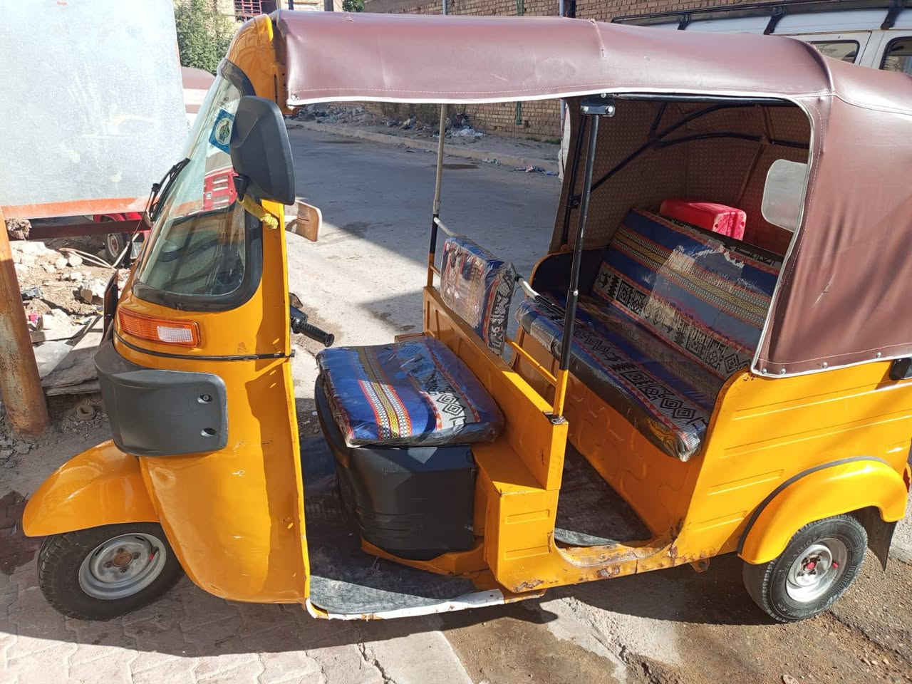 تكتك 20 شهر 12 رقم سنويه بسمي
سعر 6ملاين وبيها مجال 
***********
