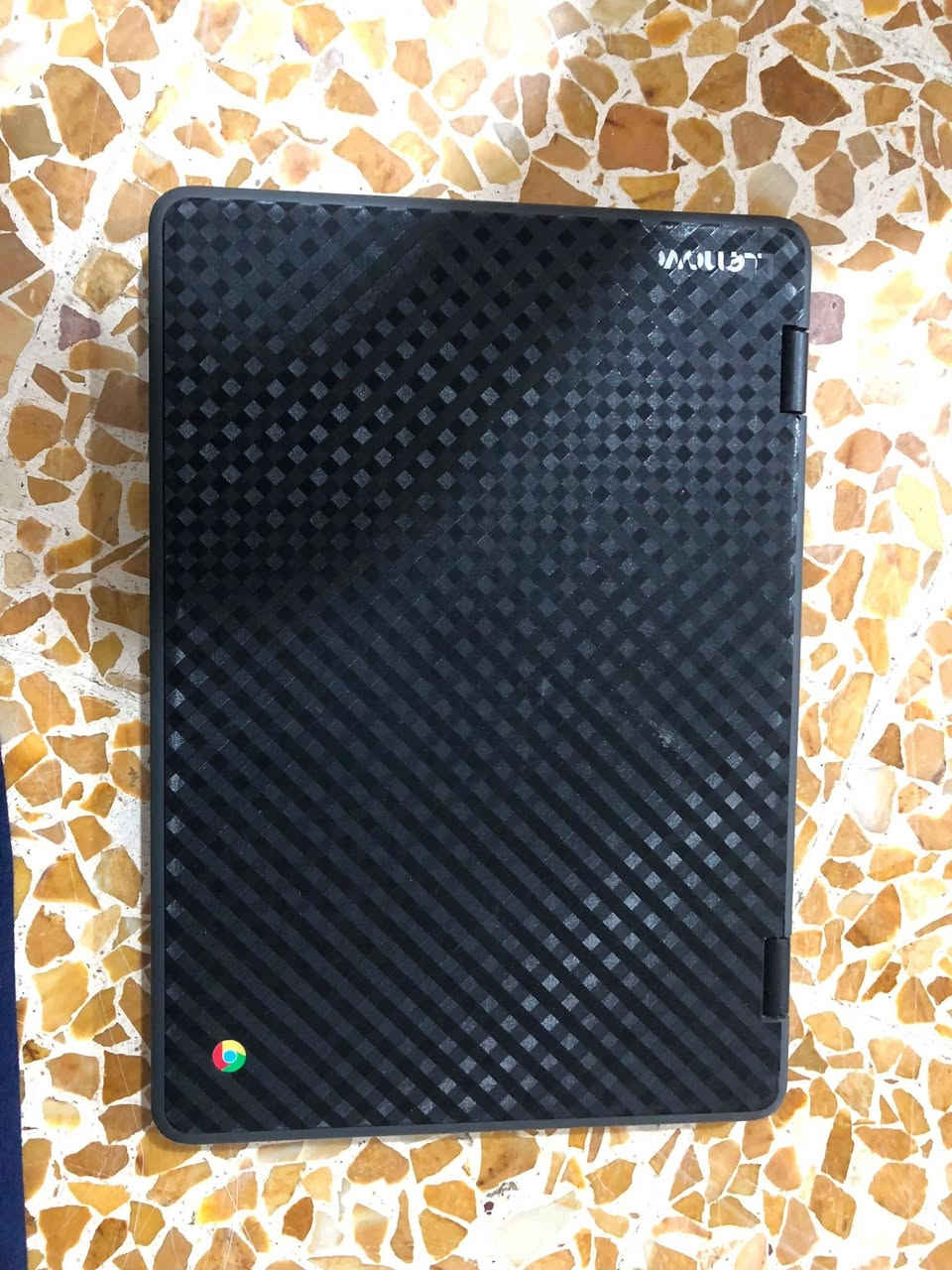 السلام عليكم ورحمه الله وبركاته للبيع
لابتوب لينوڤا لمس 
نظام اندرويد 
ذاكرة 32 
رام 4GB
شاحة حجم 12 
بطارية تدوم لساعات 
كامرة 
واي فاي 
بلوتوث 
منفذ USB 
منفذ HDMI 
شاحنه تايبسي 
استفسار عن *********** وبيها واتساب

السعر 65
