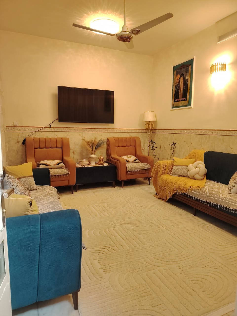 دار للبيع مع الاثاث المساحه 50 متر طابقين  العنوان الشعلة الدوانم شارع الغربي سكله ابو عيسى للاستفسار الاتصال على الرقم ***********
