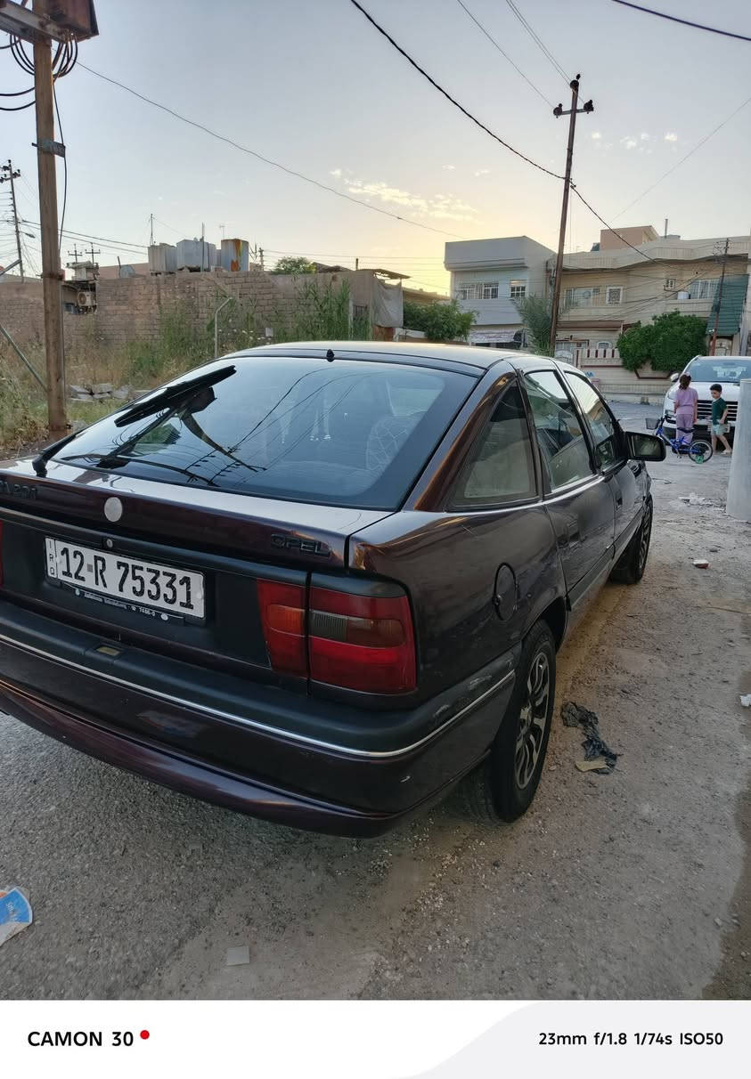 للبيع اوبل فكترا رقم نينوى دولي شرط التحويل حجم 20 كير عادي استيرن باور قفل مركزي اسلايت ABS السيارة وضع شركه صبغ دواير الخلف ***********  
***********
