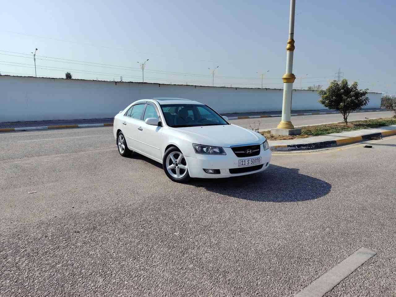 السلام عليكم
للبيع سوناتا 2007 لمتد فول مواصفات
محرك 3.300 /6سلندر
مكفوله من الضربه عده طخه كلش صفيره خشم الجاملغ
 بيها صبغ اثر تكشير مكفوله من المعجون  اثر تكشير فقط
ابيع صبغ عام اخوان تكشير بدون حادث
تبديد شغال
تدفئه شغاله
سلايت روف شغال طكتين
تحكم ستيرن
السياره جديده  ماناقصها اي شي
مكاني كربلاء
السعر 96 وبيها مجال كلش قليل
***********
