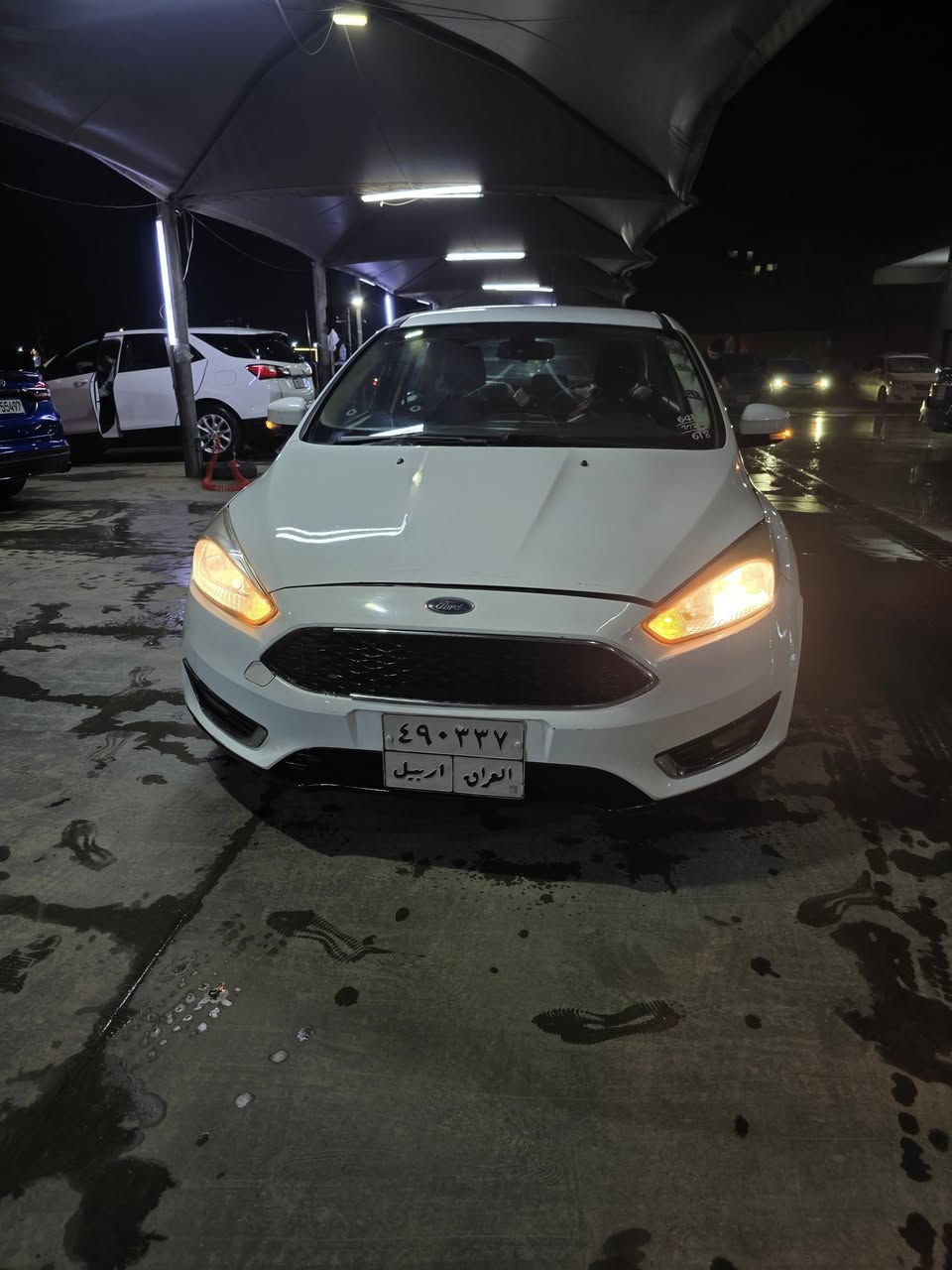 السلام عليكم 
فورد فوكس للبيع 
مقدمه ٥٠ ورقه ٣ ورقات شهريه 
سياره سعرها مناسب 
موديل ٢٠١٦ 
بيه جاملغ خلفي وباب 
توصل وتساب 
***********
