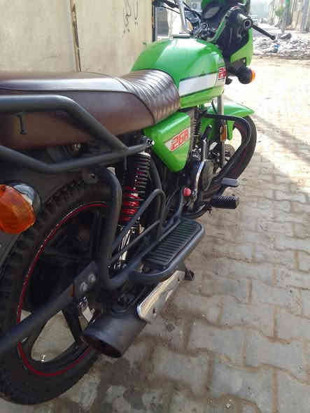 السلام عليكم دراجه دايوان 22 محرك 150مرقم ذي قار السعر2300وبيهامجال ***********
