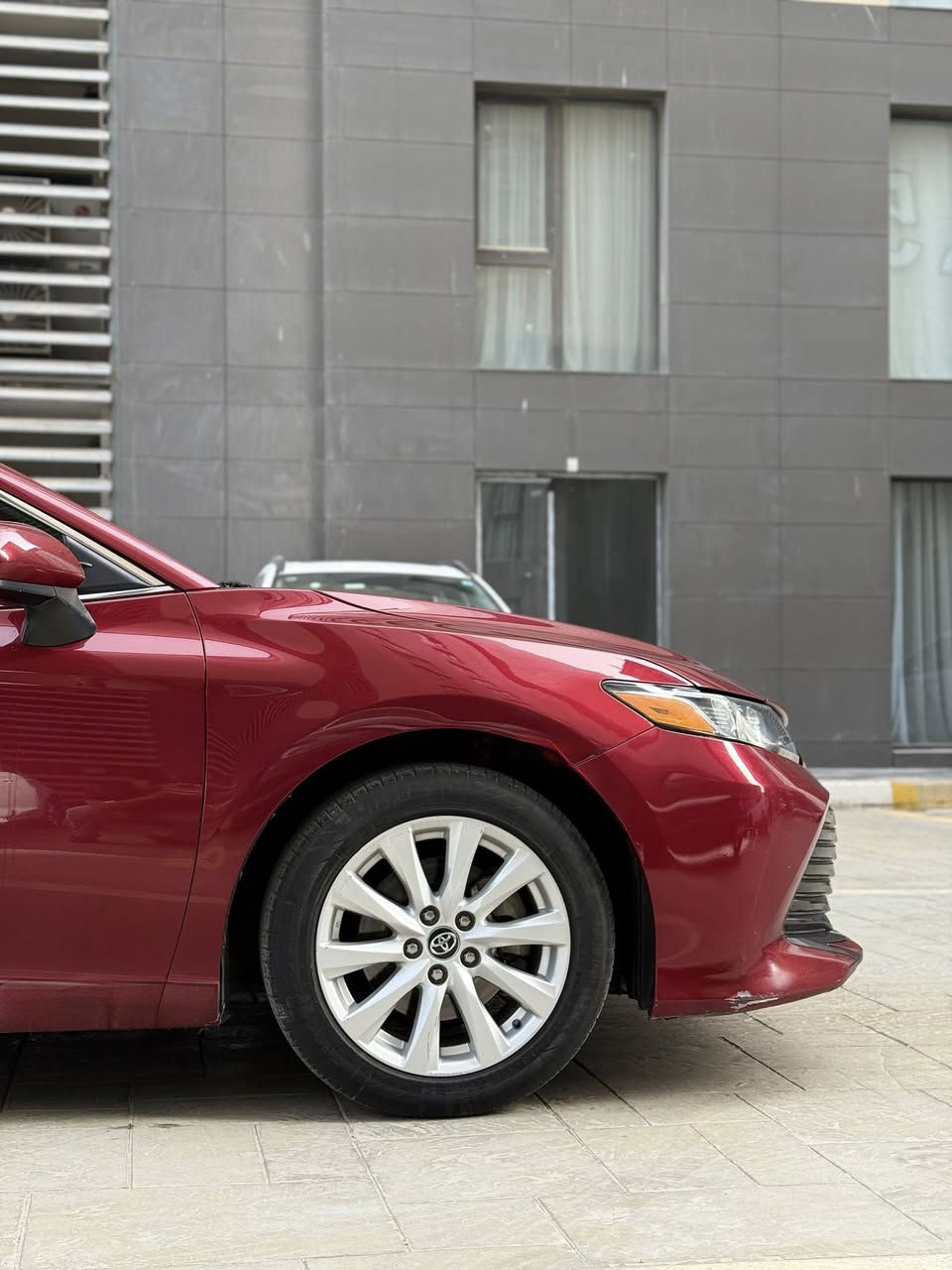 السلام عليكم كامري2020 LE
1-للون ماروني  
2-رادار امامي
3-تحديد مسار
4-كير 8نمر
5-تحكم ستيرن جهتين 
6-محرك2500
7-كير ومكينة كفالة
ماشية98000mi
8-كشن سائق كهرباء
9-شاشه ابل كار بلي واندوريد اوتو
10-كشاف ضباب
11-مانع انزلاق+ABS
حادث السيارة چاملغ السايق تبديل نفس الون وبارد بالجنطة على كد شبر وبارد بالچاملغ الخلفي اصبع والأمامي بارد على كد اصبعين وكفالة شاصي ولغد صدر جديد تخم تاير جديد
السيارة نضيفه وأحلى من الصور بدون دواخل.
السعر:205$ وبيها مجال للشراي 
مكاني بغداد حي الجهاد
ألسيارة بأسمي تحويل ثاني يوم. غير متواجد فيس بوك
***********
