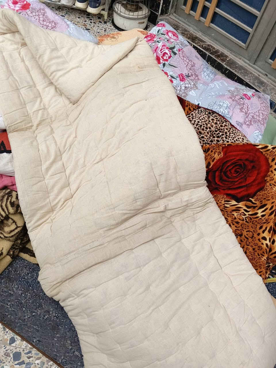 فرش ولحفان للبيع
جديد غير مستعمل / قطن
الفراش ٤٠٠٠
اللحاف ١٠
العنوان الجغيفي الثانية


**إذا كنت صاحب هذا الإعلان وتريد حذفه لأي سبب، رجاءا أرسل رسالة إلى الدعم الفني**