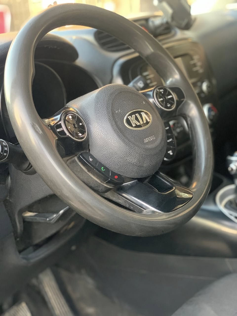 سلام وعليكم للبيع كيا صول موديل 2014 سياره خير من الله صدر جديد كير محرك خير من الله السعر 95 وبيها مجال شي بسيط جدا المكان بغداد الدوره شارع 60 الهاتف ***********
