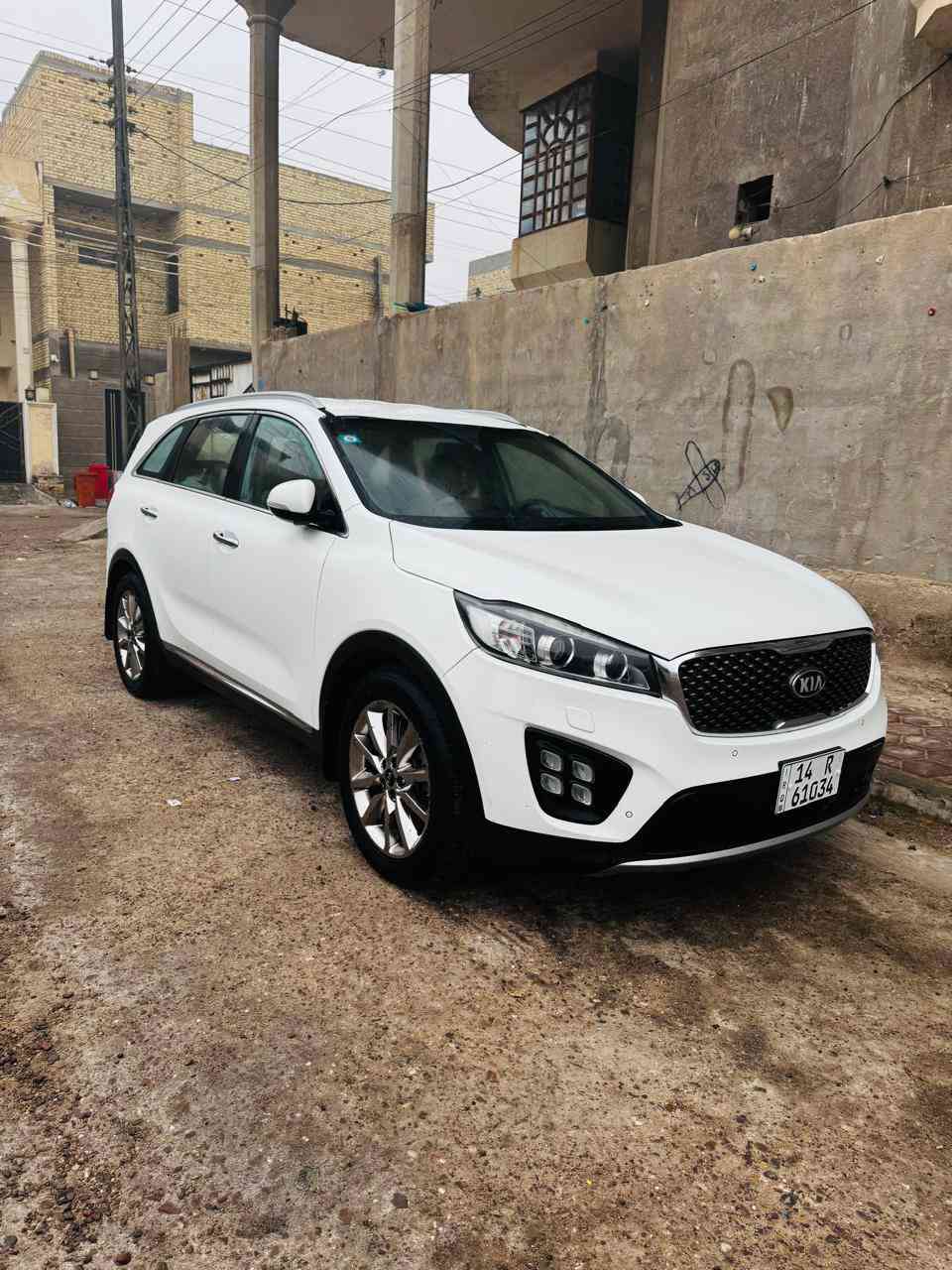 السلام عليكم اللبيع سورنتو موديل 2018 وارد خليجي مكينه (6سلندر 3500) كفاله من الضربه والصبغ والتبديل الرقم البصره بسمي سنويه مجدده تحويل ثاني يوم 
مكينه جديده وكير نضيف 3 قطع تبريد  السياره بصمه تشغيل بصمه ابواب كشنات كهرباء نضام ترحيب عند الاقتراب مري شفط لد امامي نهاري  صندوق كهرباء  شاشه الاصليه تبريد شاشه 7راكب بردات خلفيه بلاديه
السعر 238 ورقه وبيهاا مجال قليل الاستفسار اتصال على الرقم *********** العنوان البصره المركز البصرة, العراق
